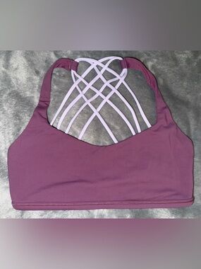 Lululemon sports bra